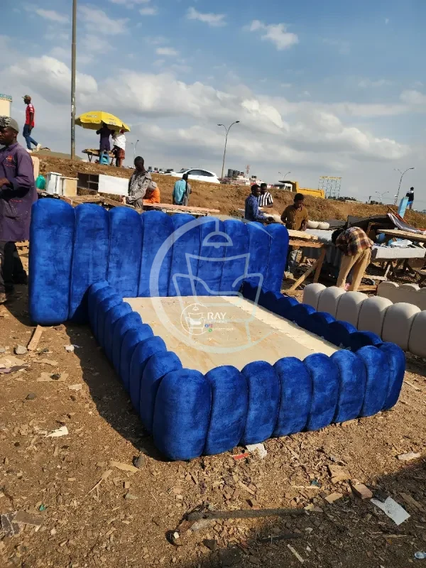Queen size bubble bed